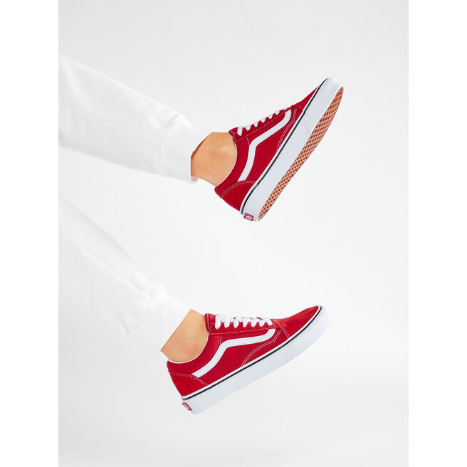 Vans old skool red hotsell true white