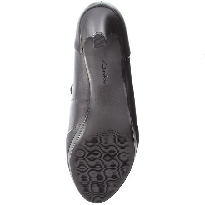 Adriel shop carla clarks