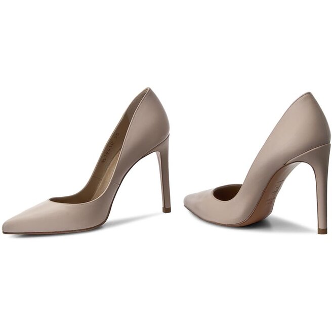 Stuart weitzman curvia top
