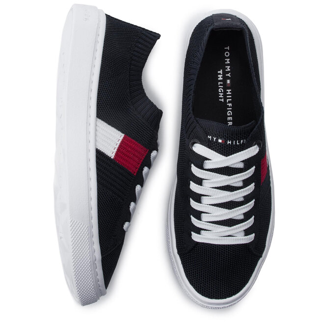Knitted flag top light sneaker