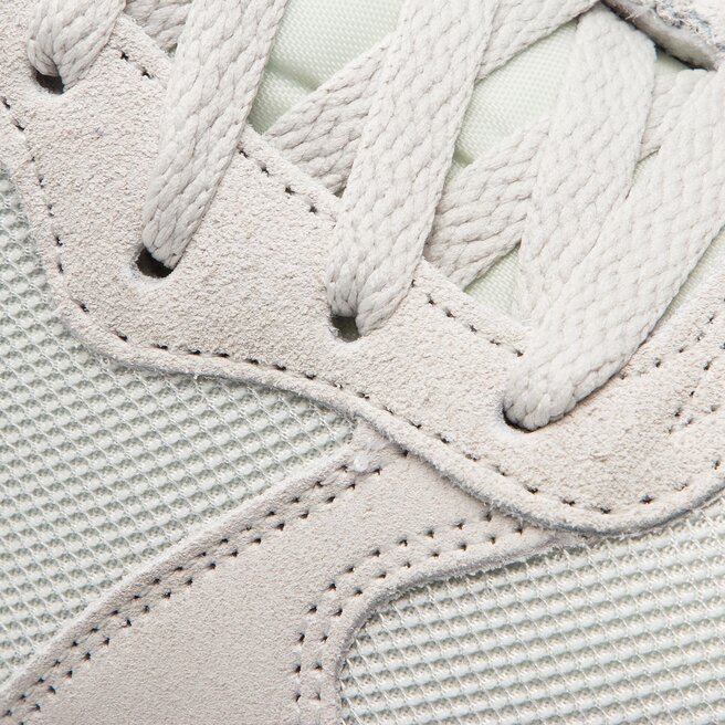 Nike md runner shop 2 light bone