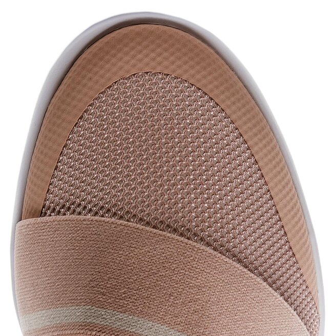 Lacoste avenir 218 store