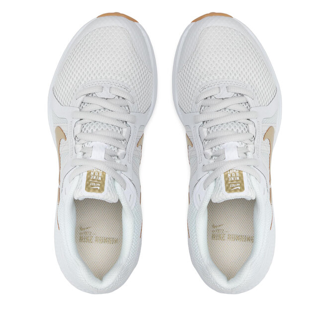 Nike Cipő Nike Run Swift 2 CU3528 010 Platinum Tint/Mtlx Gold Star