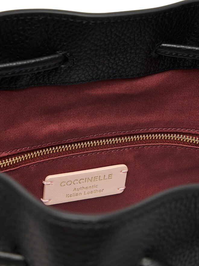 Coccinelle Сумка Coccinelle TFK Coccinelle Beat Generatio E1 TFK 23 01 01 Чорний