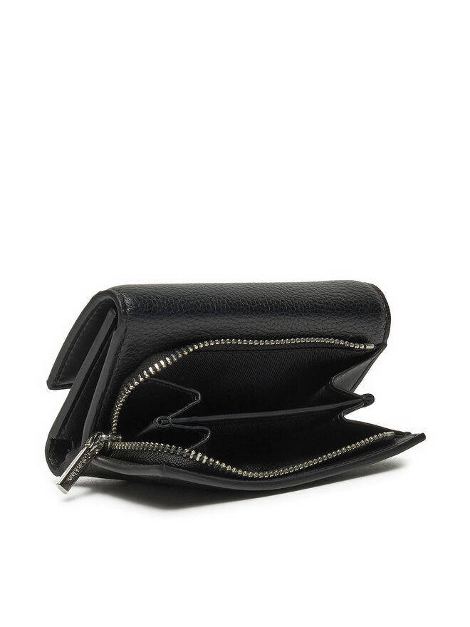 Calvin Klein Kis női pénztárca Calvin Klein Ck Plaque Small Trifold W/Zip K60K612834 Fekete