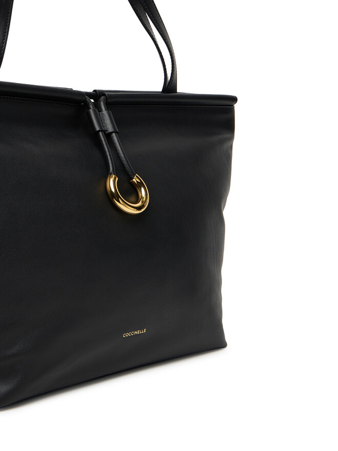 Coccinelle Ročna torba Coccinelle Bag Smoth L E1 T1F 11 01 01 Črna