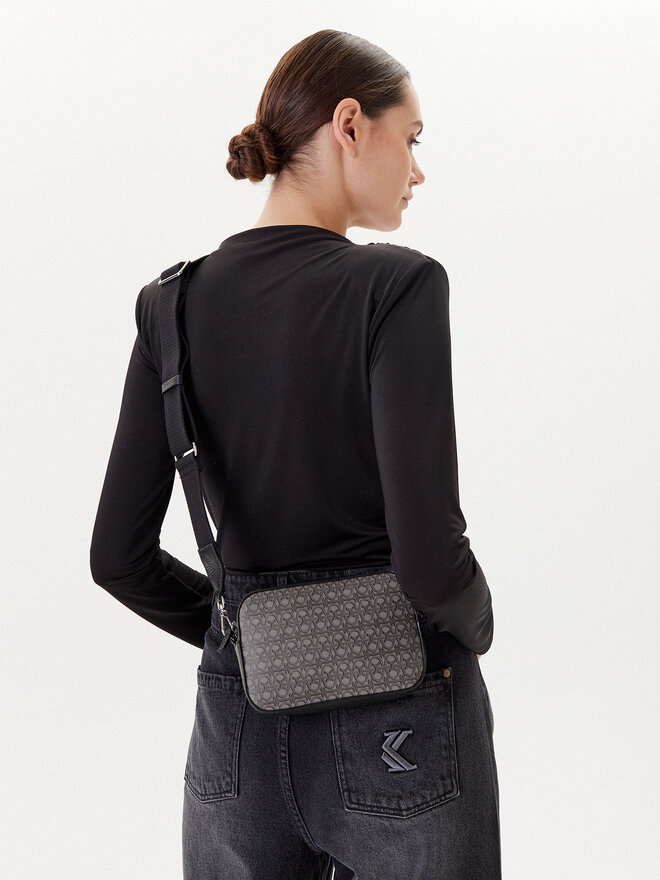 Coccinelle Handtasche Coccinelle E5 SWJ 55 I1 01 Grau