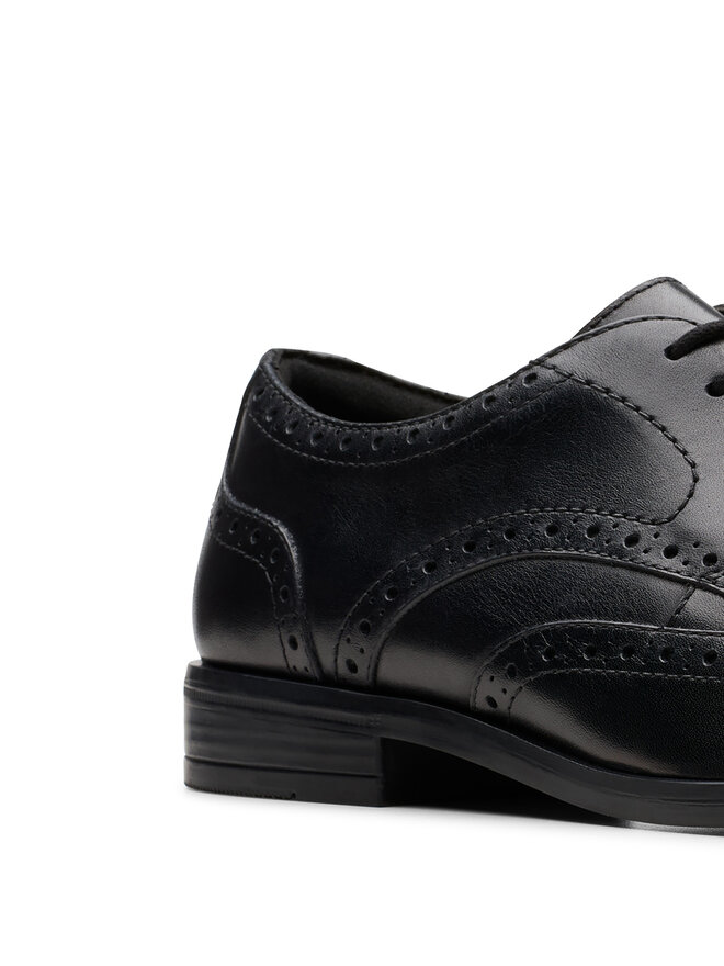 Clarks Félcipő Clarks Brandon Limit 26178490 Fekete