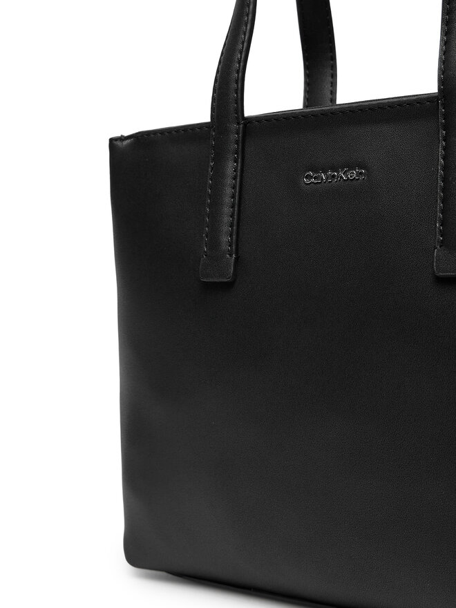 Calvin Klein Kabelka Calvin Klein K60K612904 Černá
