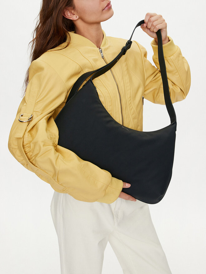 Calvin Klein Τσάντα Calvin Klein Soft Medium Tote K60K612154 Μαύρο