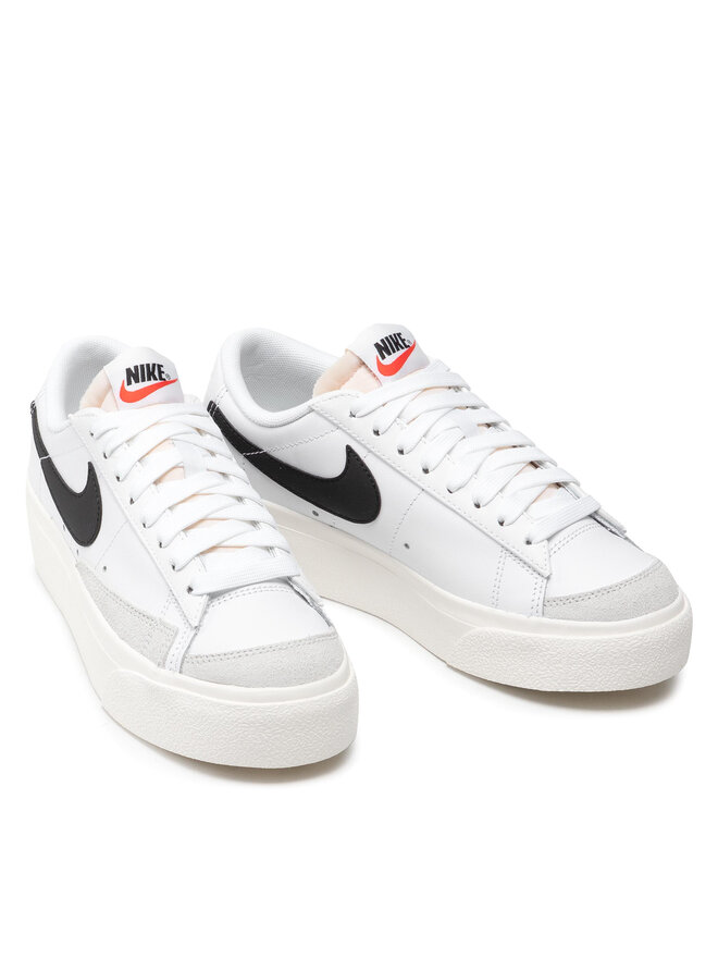 Nike Sneakersy Nike Blazer Low Platform DJ0292 Bílá