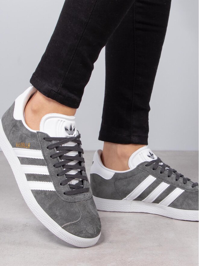 Chaussure adidas gazelle grise hotsell