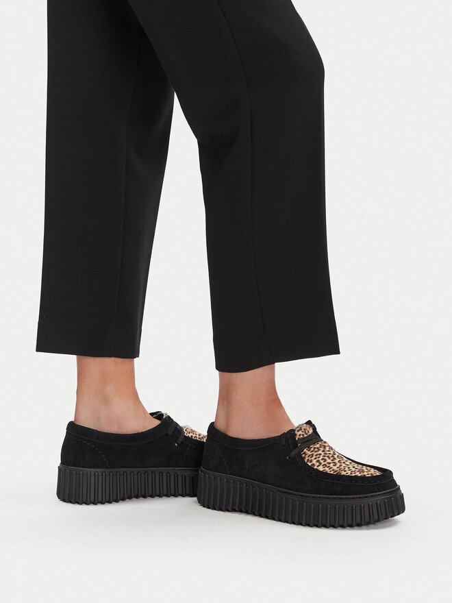 Clarks Туфлі Clarks Torhill Bee 26181189 Коричневий