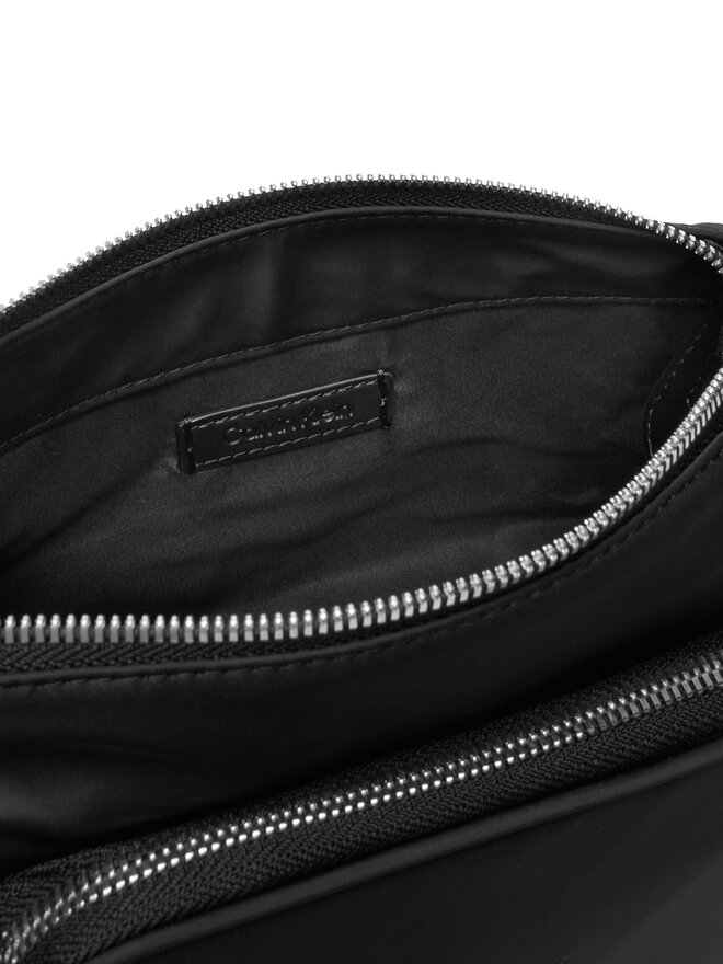 Calvin Klein Handtasche Calvin Klein Pocket Nylon Bag W/ Strap LV04F3132G Schwarz