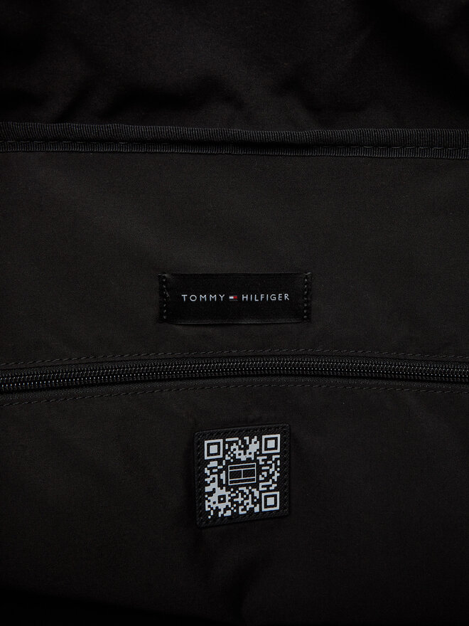 Tommy Hilfiger Torbica Tommy Hilfiger Th Repreve Duffle AM0AM13362 Črna