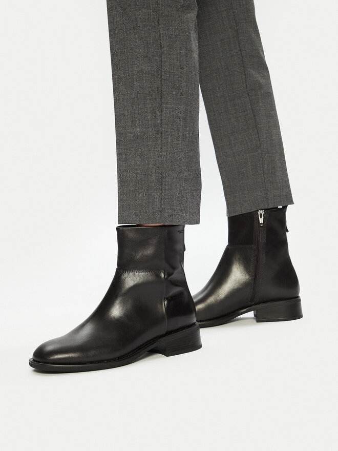 Vagabond Shoemakers Škornji Vagabond Shoemakers Sheila 5835-001-35 Rjava
