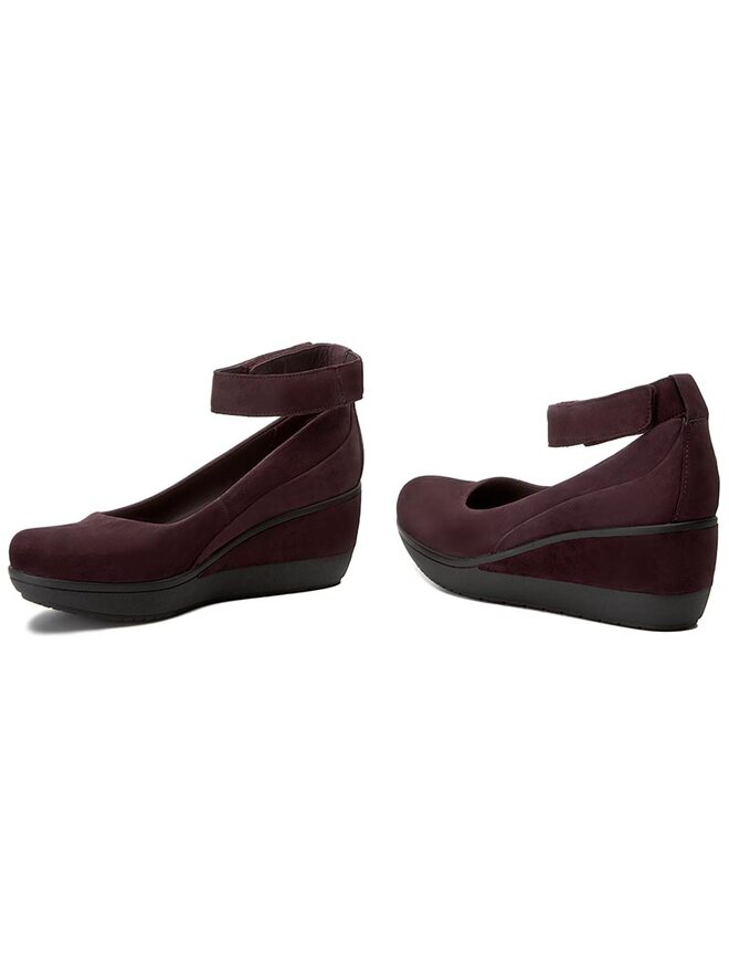 Clarks wynnmere fox discount