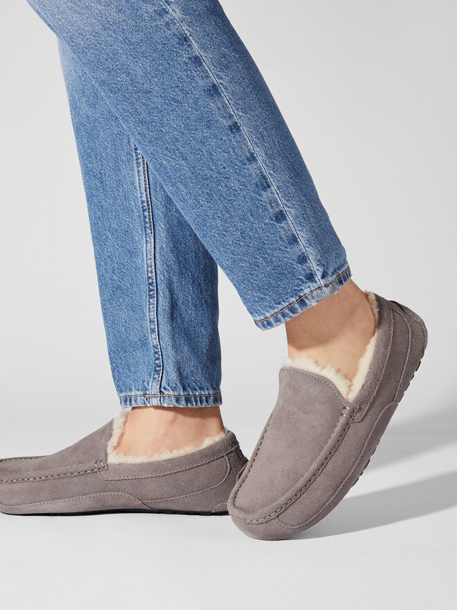 Ugg Παντόφλες Σπιτιού Ugg M Ascot 1101110 Γκρι