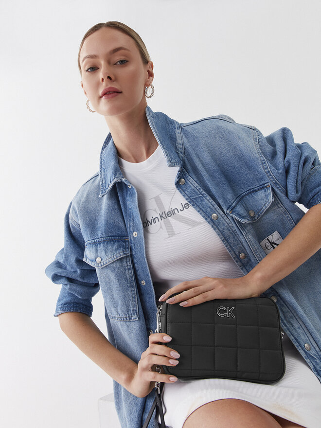 Calvin Klein Дамска чанта Calvin Klein Re-Lock Quil Camera Bag Nyl K60K610640 Черен