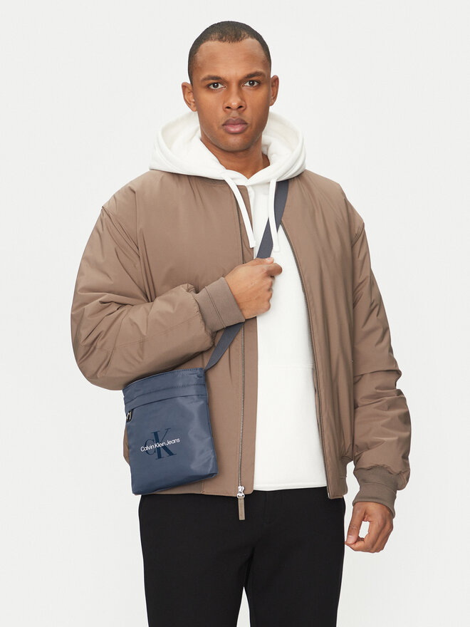 Calvin Klein Jeans Borsellino Calvin Klein Jeans Sport Essentials Flatpack 18 LV04G3030G Blu scuro