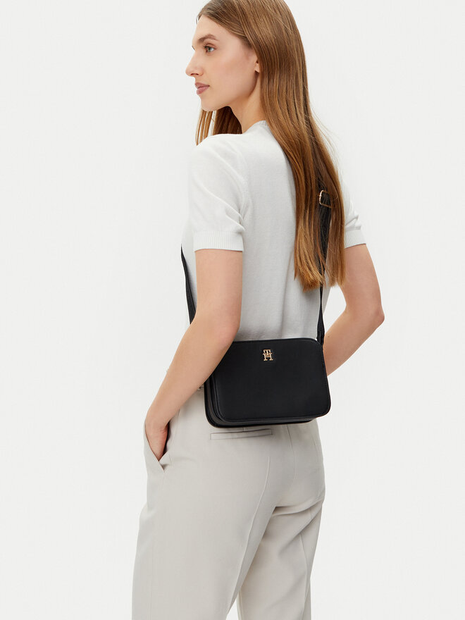 Tommy Hilfiger Kabelka Tommy Hilfiger Th Logotape Camera Bag AW0AW17229 Černá