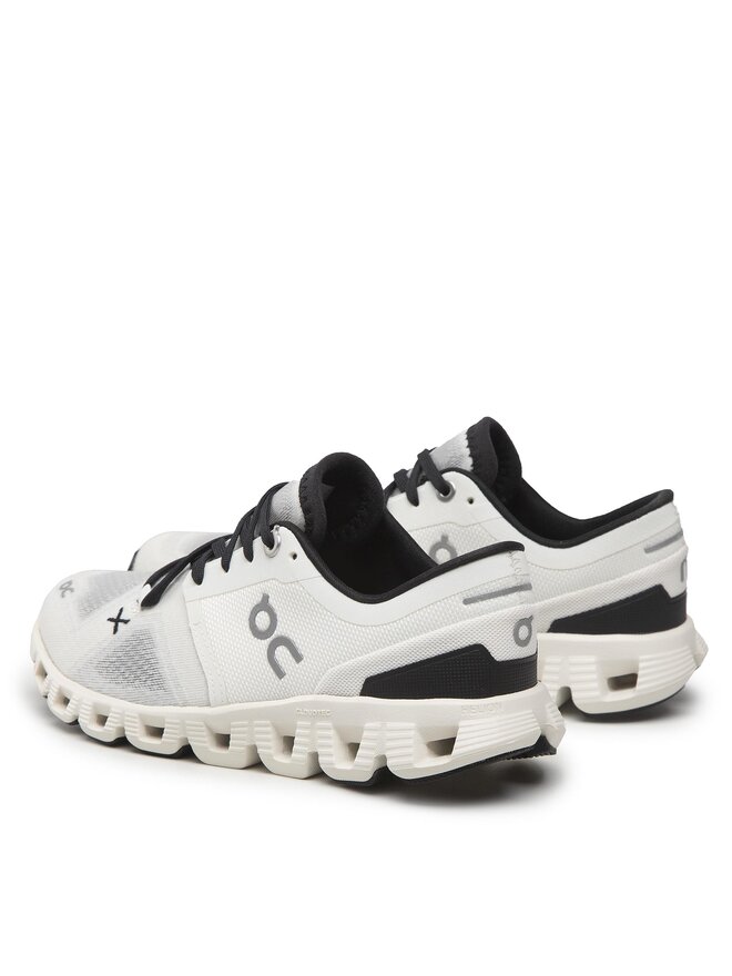 On Laufschuhe On Cloud X 3 6098697 Weiß