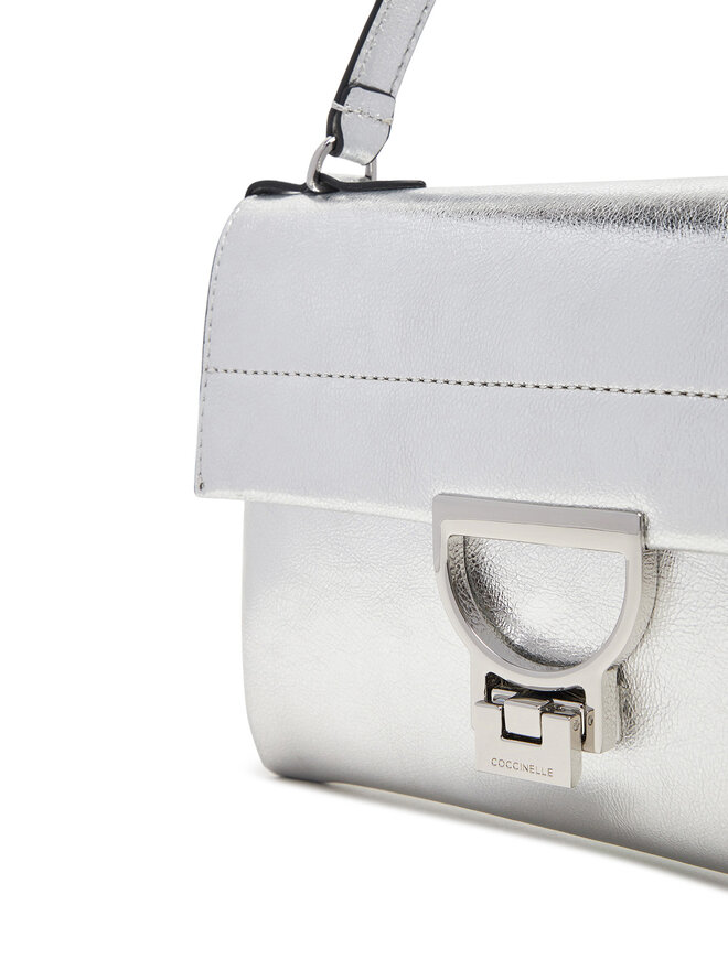 Coccinelle Handtasche Coccinelle S3H Arlettis Smooth Metal E1 S3H 19 03 01 Silberfarben