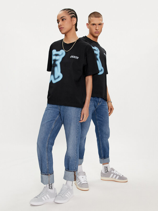 2005 2005 Camiseta Unisex Airbrushed Horned Lucy Negro Relaxed Fit