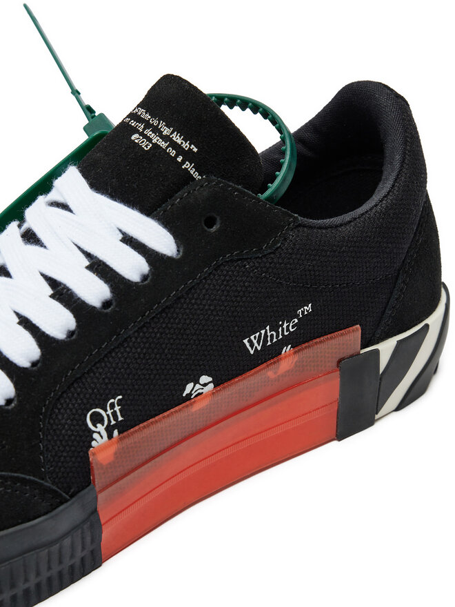 Off-White Снікерcи Off-White OMIA085S22LEA0011046 Чорний