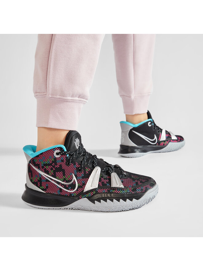 kyrie 7 black metallic silver