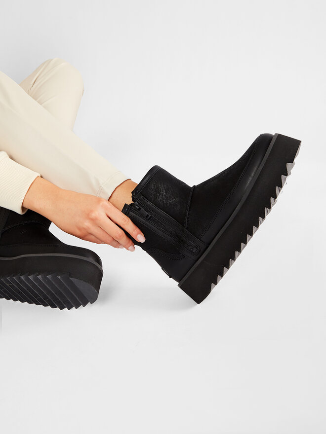 Ugg Schneeschuhe Ugg W Classic Rebel Biker Mini 1105314 Schwarz