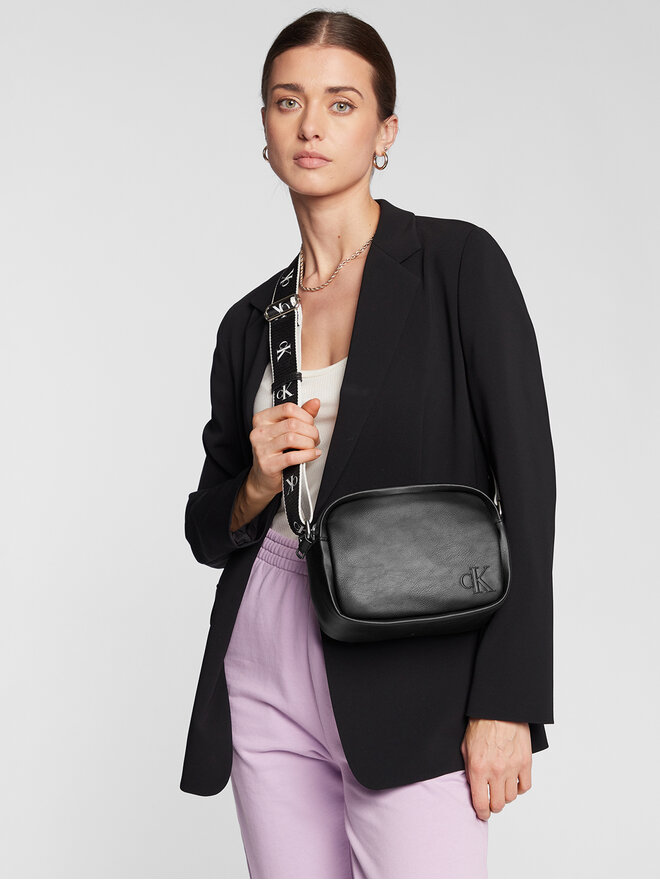 ゆきみん Сумка Calvin Klein Ultralight Dbl Zip Camera Bag21 K60K610057