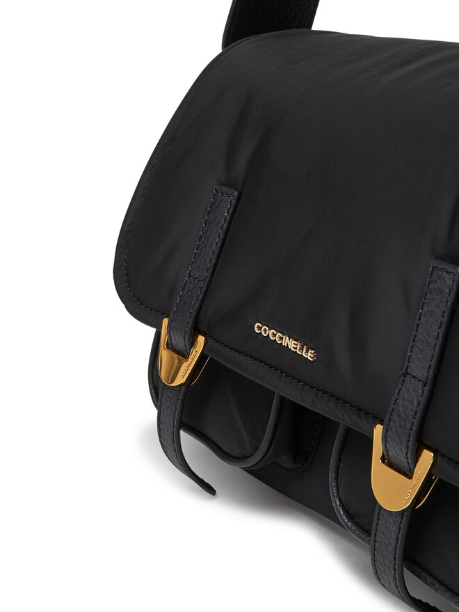 Coccinelle Handtasche Coccinelle Campus Puffy Ny E1 RFH 15 01 01 Schwarz