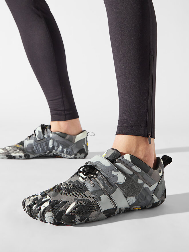 Vibram Fivefingers Buty na siłownię Vibram Fivefingers V-Train 2.0 21M7702 Szary