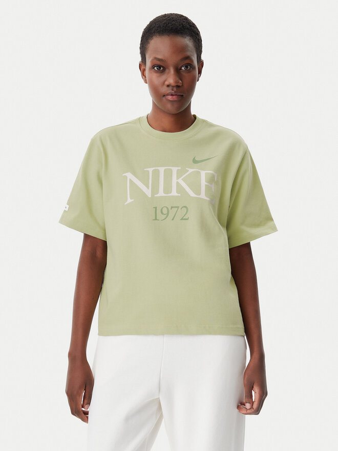 Nike Nike T-Shirt FQ6600 Grün Loose Fit