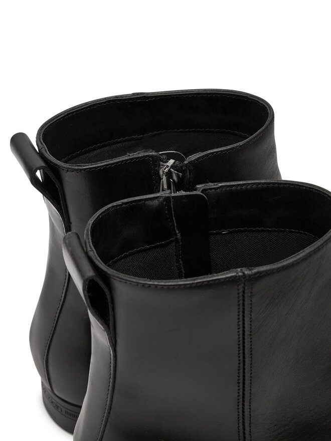 Calvin Klein Gležnjače Calvin Klein Boot W/ Zip Lth HM0HM01501 Crna