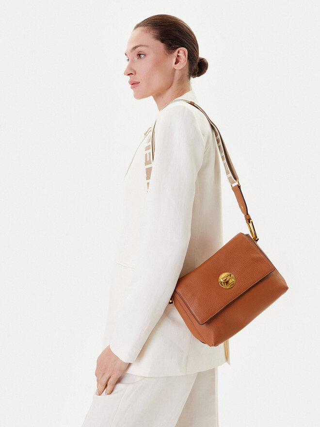 Coccinelle Handtasche Coccinelle E1 ND3 12 06 21 Braun
