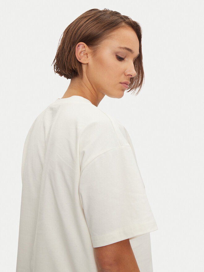2005 2005 Majica Unisex Uniform Écru Loose Fit