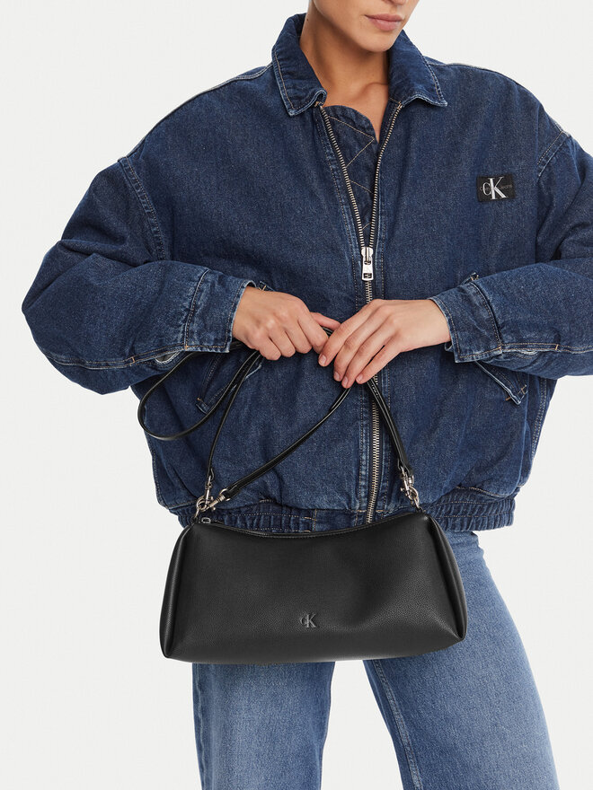 Calvin Klein Jeans Soma Calvin Klein Jeans Drop Lg Shoulder Bag LV04K3123G Melns