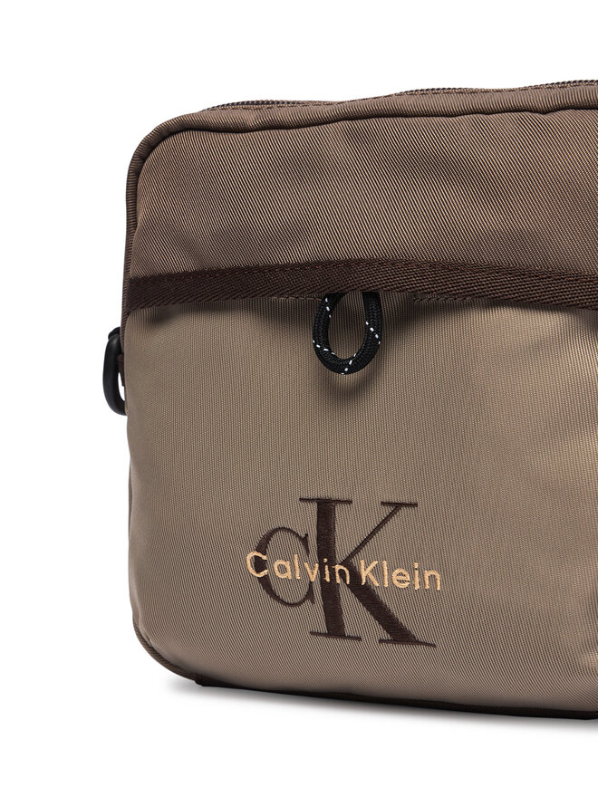 Calvin Klein Umhängetasche Calvin Klein Bold Clrblk Square Crossobdy LV04D3519G Braun