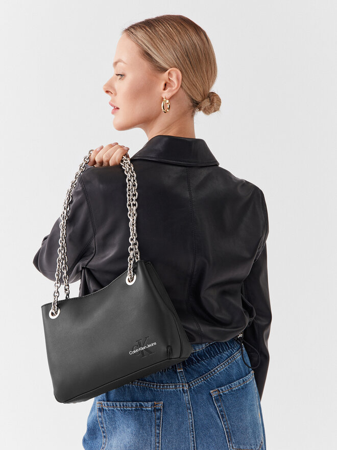 Borsetta Calvin Klein Jeans Sculpted Shoulder Bag W Chain24 K60K610565 Nero escarpe