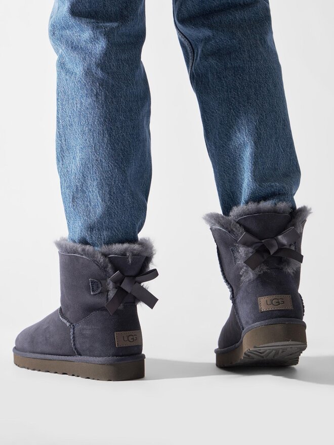 Ugg Stivali da neve Ugg W Mini Bailey Bow II 1016501 Blu scuro