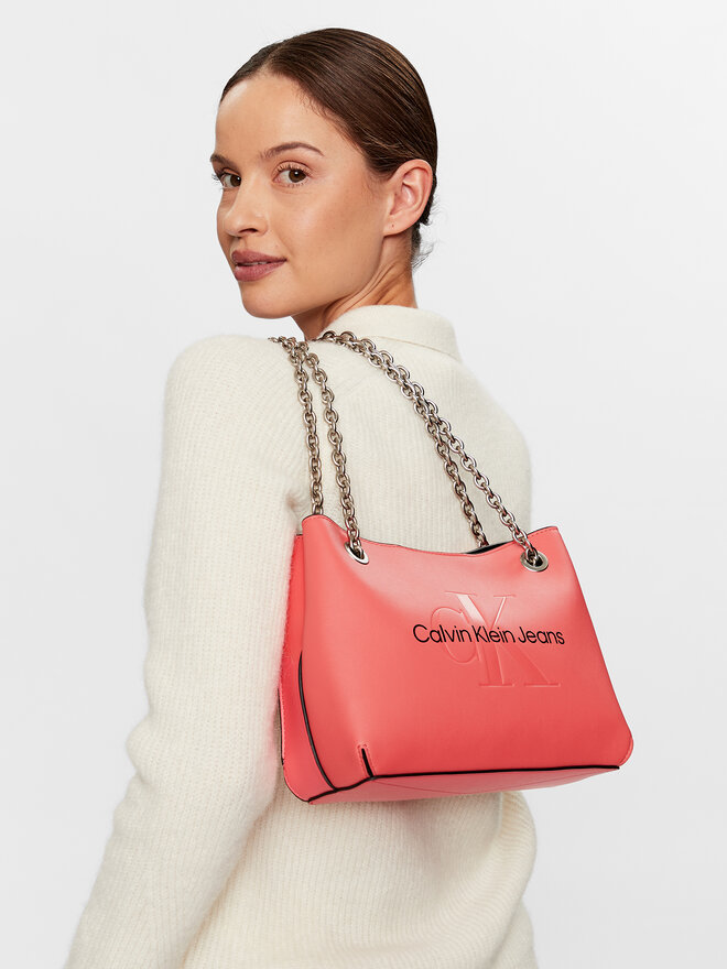 Handtasche Calvin Klein Jeans Sculpted Shoulder Bag 24 Mono K60K607831 Rosa eschuhe.at