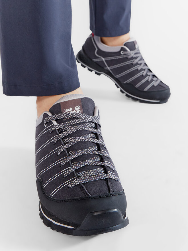 Jack Wolfskin Trekking čevlji Jack Wolfskin Scrambler Low M 4036701 Črna