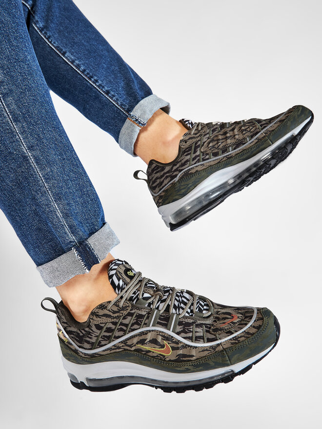Sneakers Nike Air Max 98 Aop AQ4130 200 Grun eschuhe