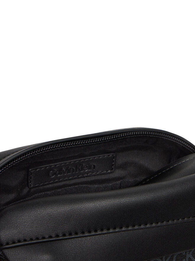 Calvin Klein Válltáska Calvin Klein Ck Must Reporter S Mono K50K512909 Fekete