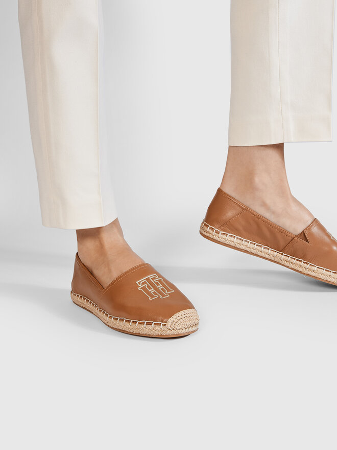 Tommy Hilfiger Espadrilles Tommy Hilfiger Feminine Leather Espadrille FW0FW05653 Braun