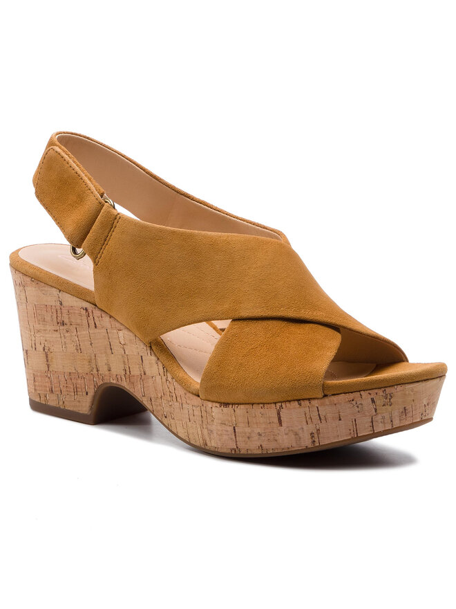 Clarks Sandalen Clarks Maritsa Lara 261401214 Braun