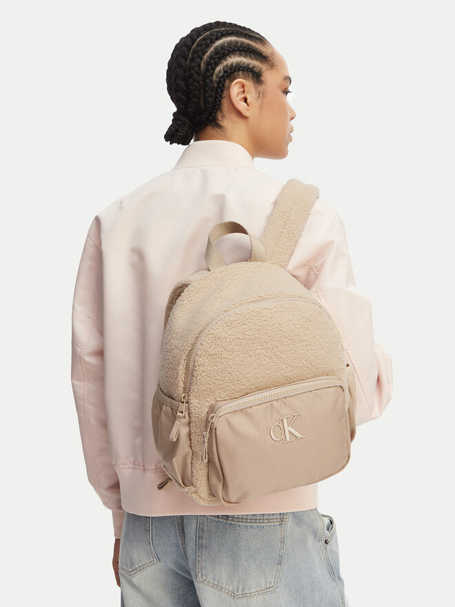 Calvin Klein Rucksack Calvin Klein Teddy Medium Backpack IU0IU00650 Beige