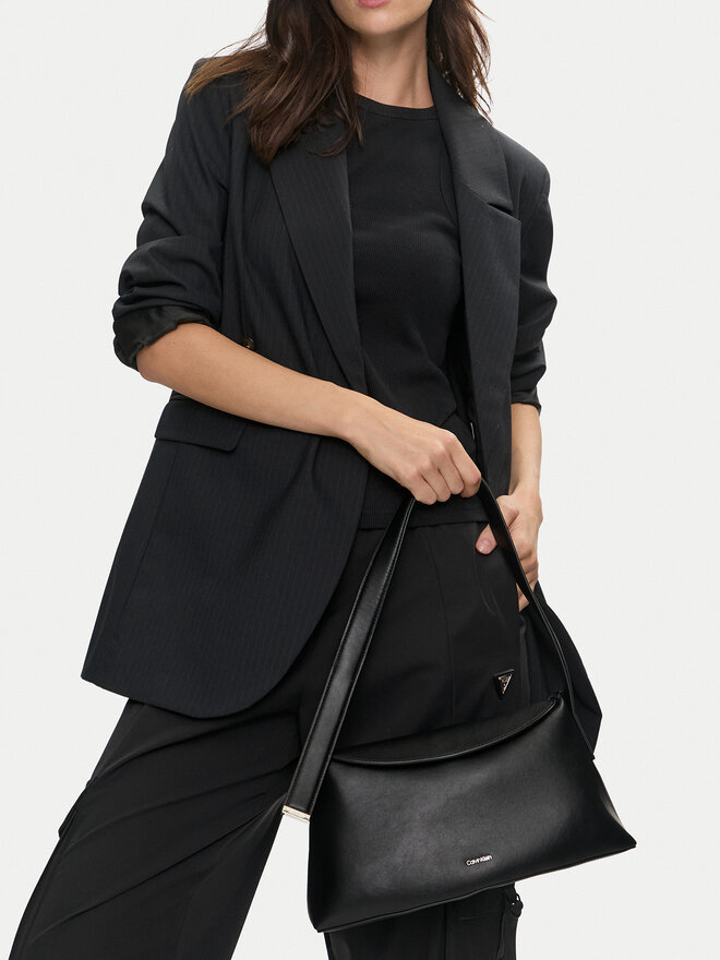 Calvin Klein Ročna torba Calvin Klein Soft Sculpt Shoulder Bag K60K612565 Črna